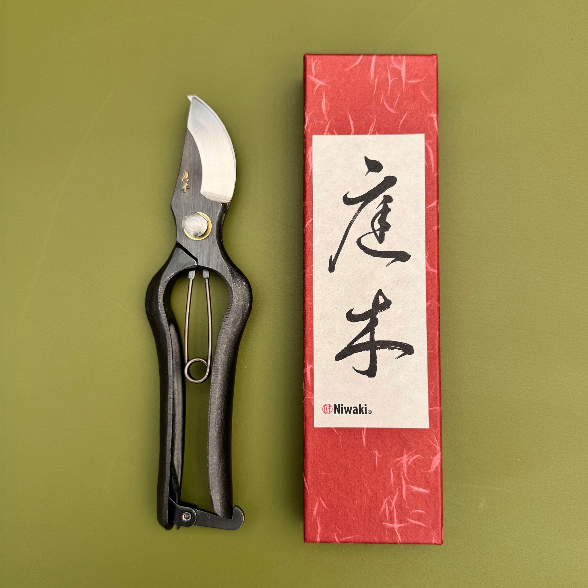 niwaki sentei garden scissors Niwaki Sentei Secateurs – FLOWERLAND